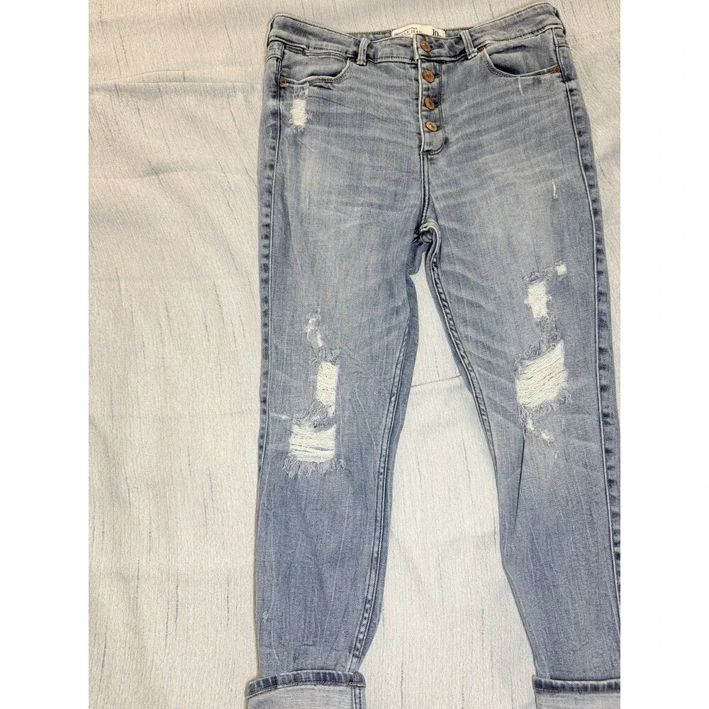 Abercrombie & Fitch High Rise Distressed Ankle Jeans Women's 30/10R L 30x26 - Picture 2 of 7
